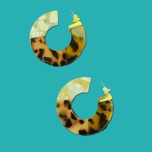 Mother-of-Pearl and Leopard Acrylic Hoop Gold Earrings EUC